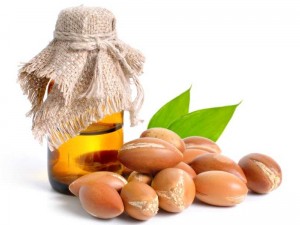 زيت الأركان وفوائده على البشرة - طرق ترطيب البشرة