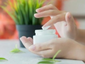 تعرفي على أفضل كريم تشققات الحمل