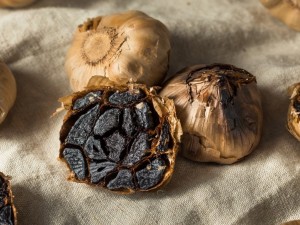 اين يباع الثوم الاسود في السعودية