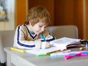 معايير اختيار افضل الفيتامينات لتقوية الذاكرة والتركيز عند طفلك معايير اختيار افضل الفيتامينات لتقوية الذاكرة والتركيز عند طفلك